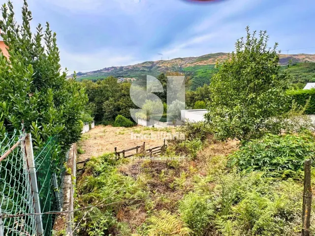 Terreno Urbano T0 - Adoufe e Vilarinho de Samard�, Vila Real, Vila Real - Miniatura: 2/9