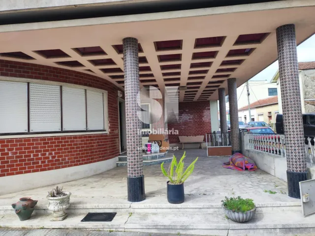 Moradia T5 - F�nzeres, Gondomar, Porto - Miniatura: 1/23