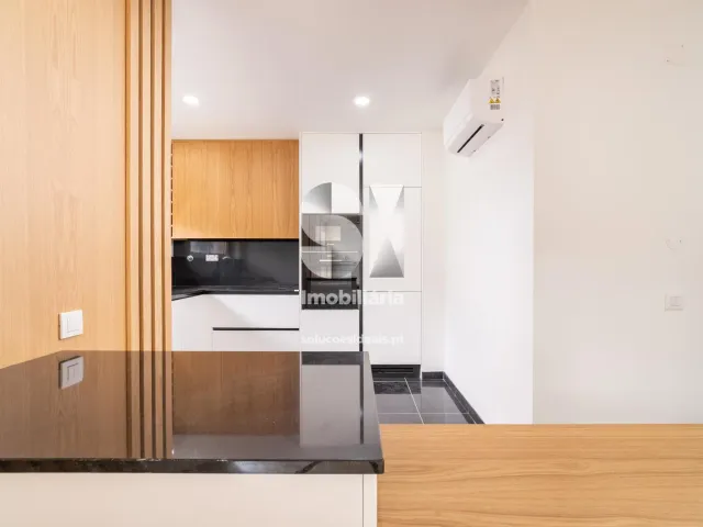 Moradia T4 - Santo Ant�nio dos Olivais, Coimbra, Coimbra - Miniatura: 4/28