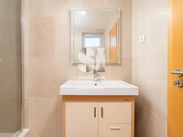 Moradia T4 - Santo Ant�nio dos Olivais, Coimbra, Coimbra - Miniatura: 7/28