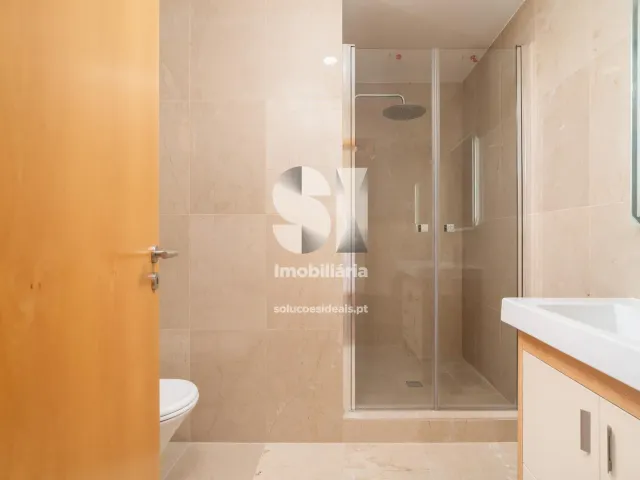 Moradia T4 - Santo Ant�nio dos Olivais, Coimbra, Coimbra - Miniatura: 15/28