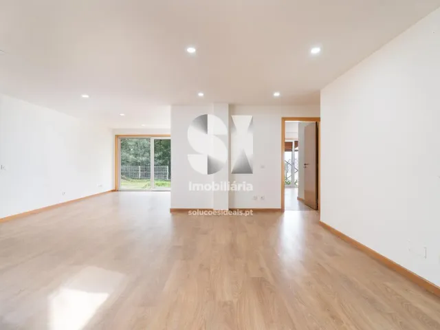 Moradia T4 - Santo Ant�nio dos Olivais, Coimbra, Coimbra - Miniatura: 16/28