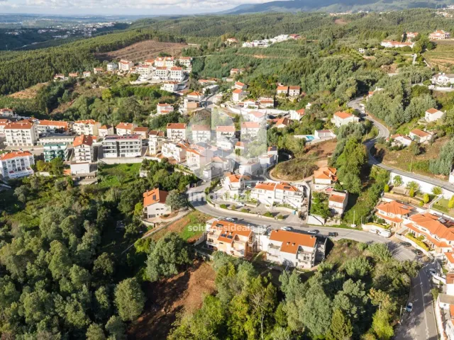 Moradia T4 - Santo Ant�nio dos Olivais, Coimbra, Coimbra - Miniatura: 26/28