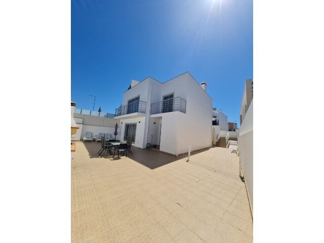 Moradia T3 - Vila Nova de Cacela, Vila Real de Santo Antnio, Faro (Algarve) - Imagem grande