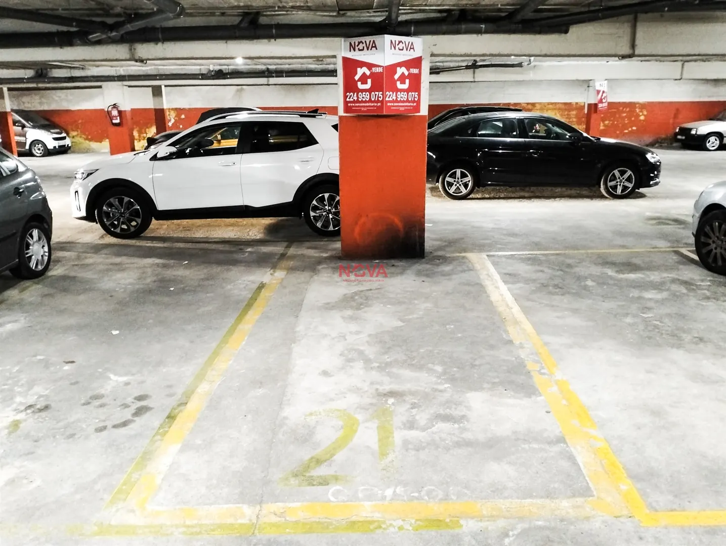Garagem T0 - So Mamede de Infesta, Matosinhos, Porto - Miniatura: 1/9
