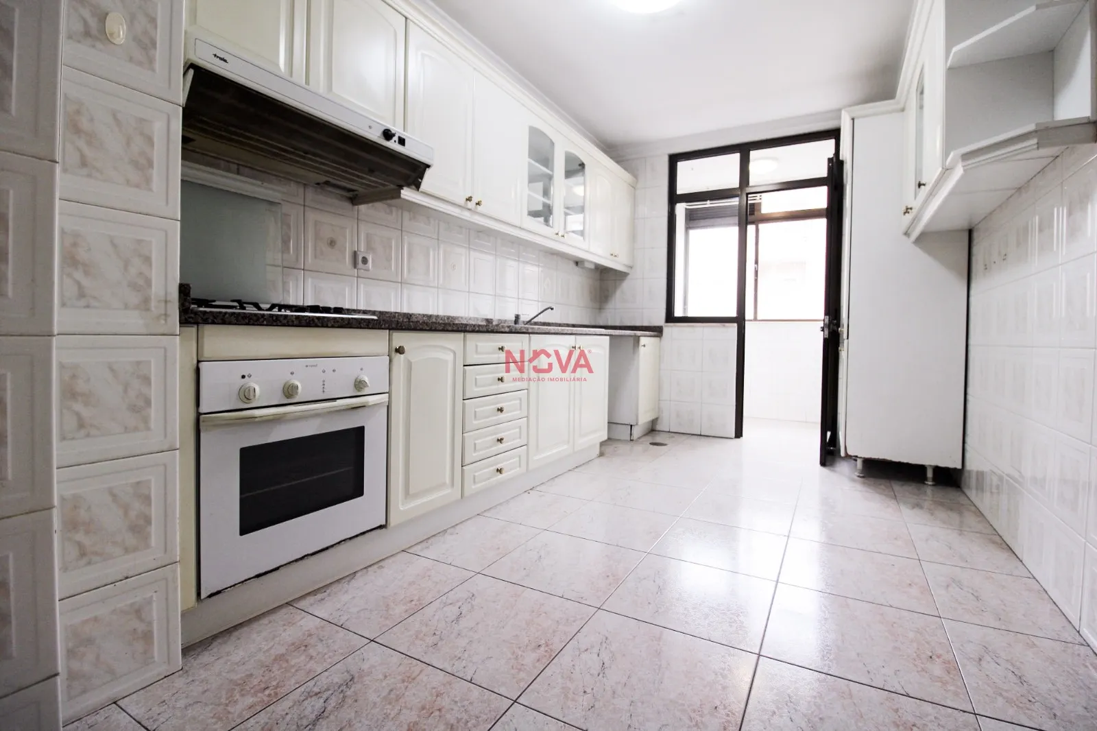Apartamento T4 - Rio Tinto, Gondomar, Porto - Miniatura: 1/9