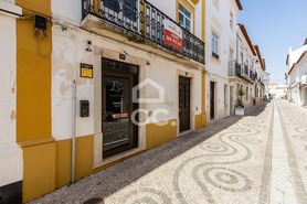 Moradia - Nossa Senhora da Concei��o e S�o Bartolomeu, Vila Vi�osa, �vora - Miniatura: 53/65