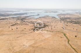 Moradia T4 - Campo, Reguengos de Monsaraz, �vora - Miniatura: 59/61