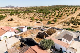 Moradia T2 - Alcaria Ruiva, M�rtola, Beja - Miniatura: 24/31