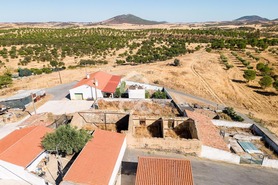Moradia T2 - Alcaria Ruiva, M�rtola, Beja - Miniatura: 26/31