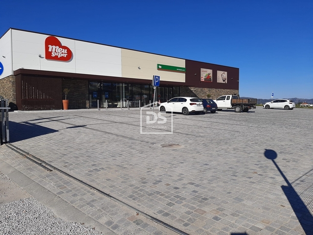 Com�rcio T0 - S�o Jo�o da Pesqueira, S�o Jo�o da Pesqueira, Viseu - Imagem grande