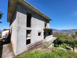 Moradia T3 - Poiares, Peso da R�gua, Vila Real - Miniatura: 4/24