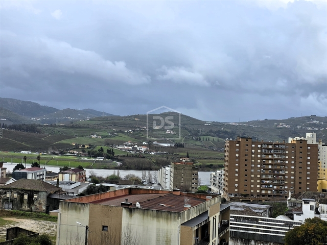 Apartamento T3 - Peso da R�gua, Peso da R�gua, Vila Real - Imagem grande