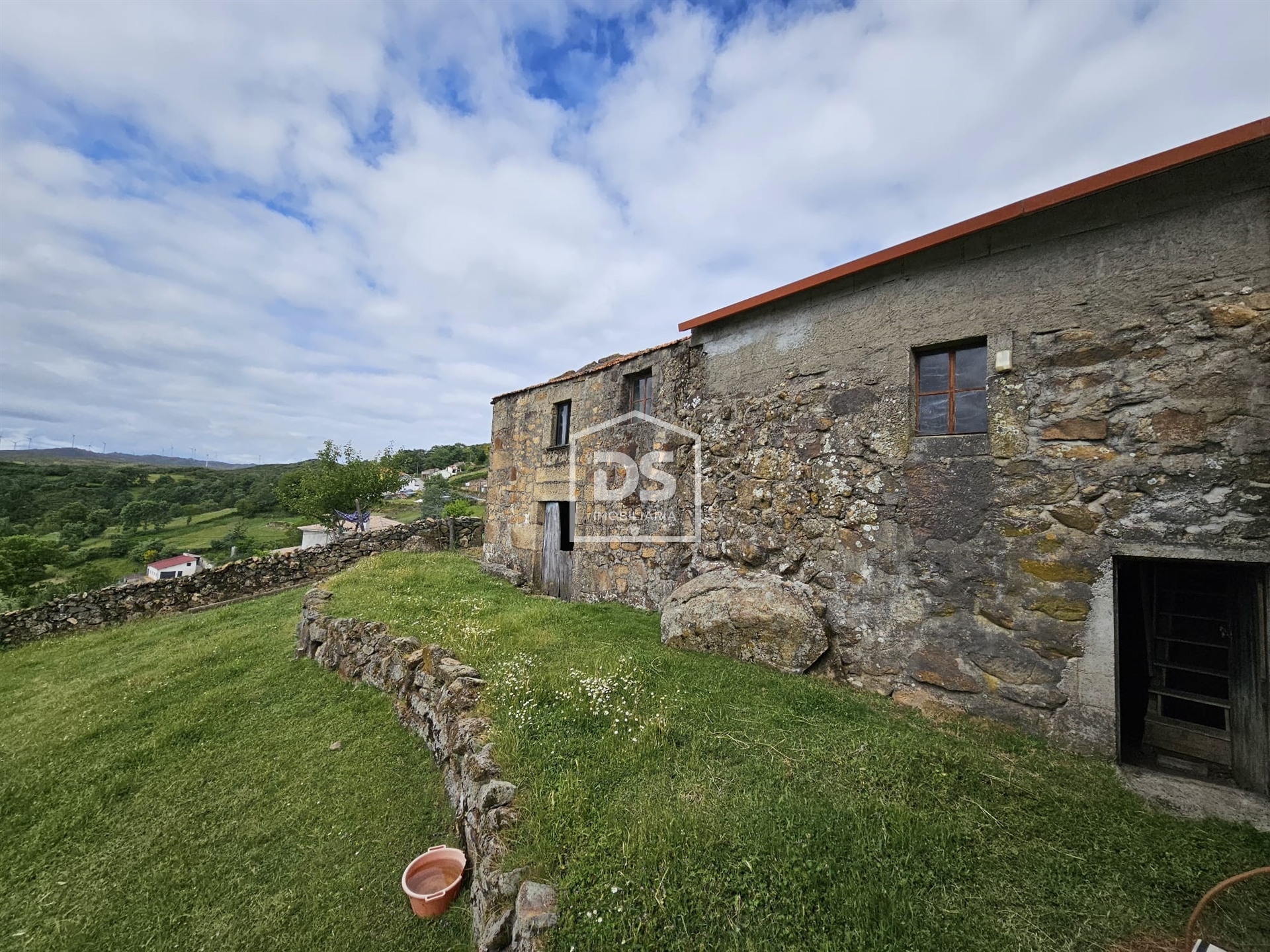 Quinta T0 - Varzea de Abrunhais, Lamego, Viseu - Imagem grande