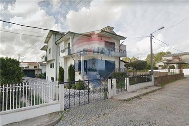 Moradia T4 em Trofa
