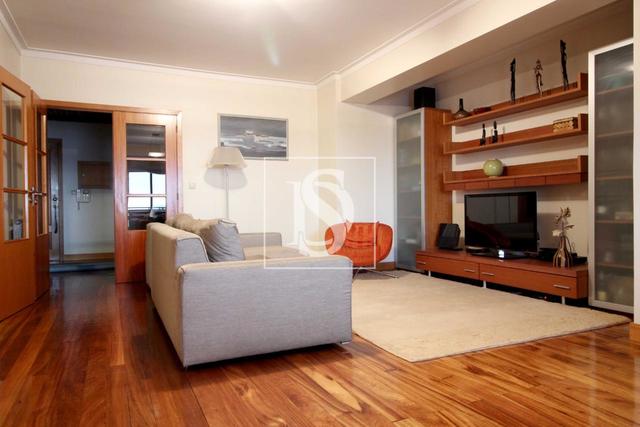 Apartamento T5 em Braga