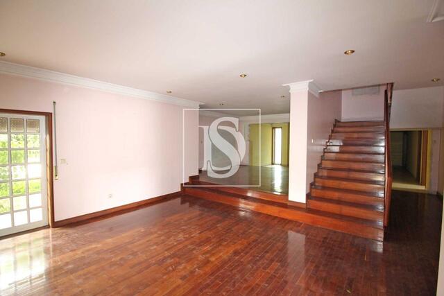 Moradia T4 em Guimar�es