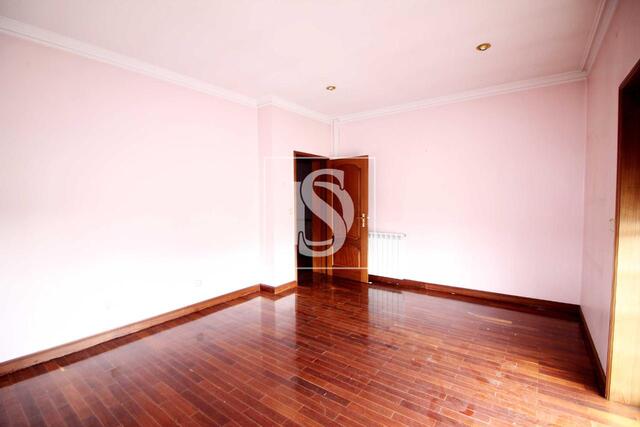 Moradia T4 em Guimar�es