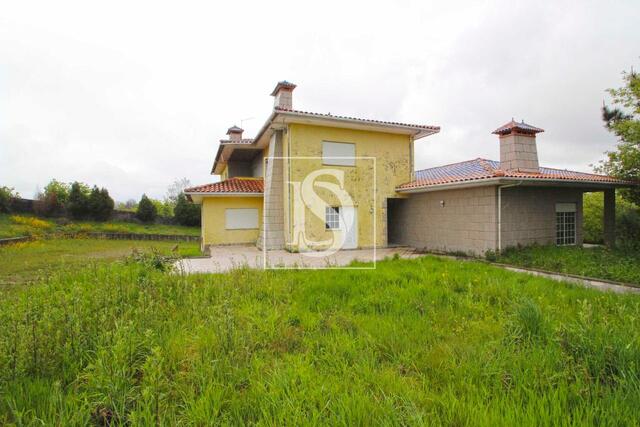 Moradia T5 em Cabeceiras de Basto