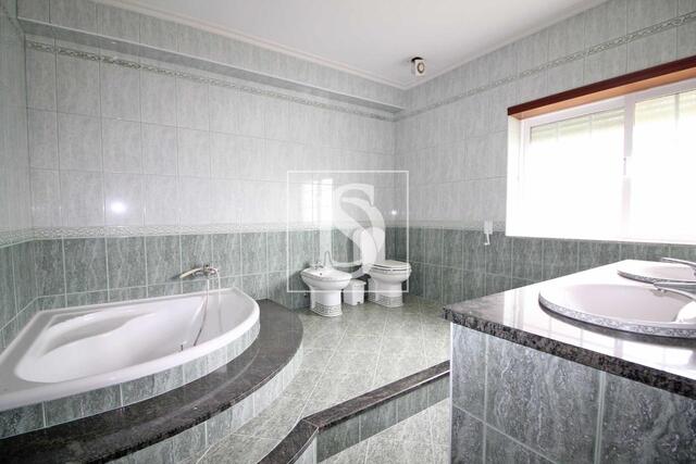 Moradia T5 em Cabeceiras de Basto