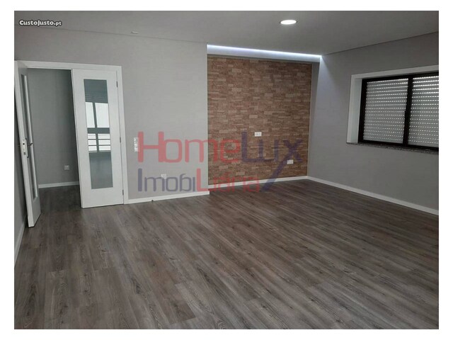 Apartamento T4 em Paredes
