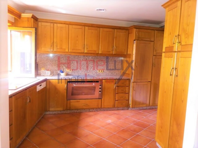 Moradia T4 em Valpaços