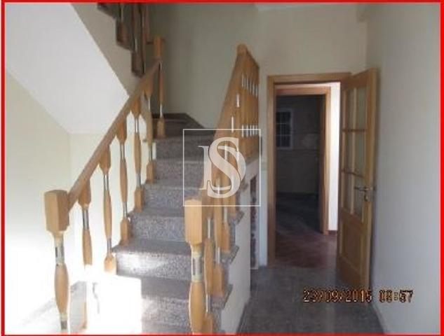 Moradia T5 em Alpiar�a