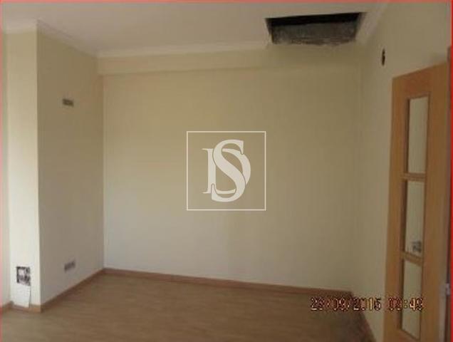 Moradia T5 em Alpiar�a