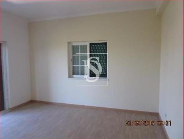 Moradia T5 em Alpiar�a