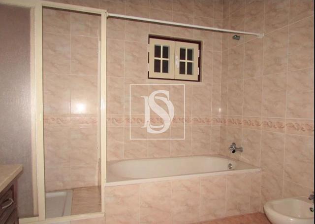 Moradia T5 em Alpiar�a