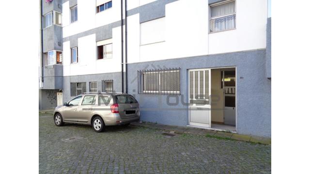 Armazém T0 em Maia