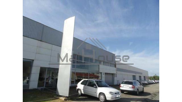 Armazém T0 em Espinho