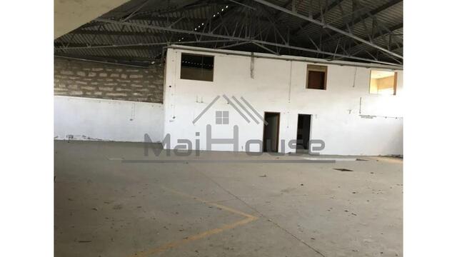 Armaz�m T0 em Maia