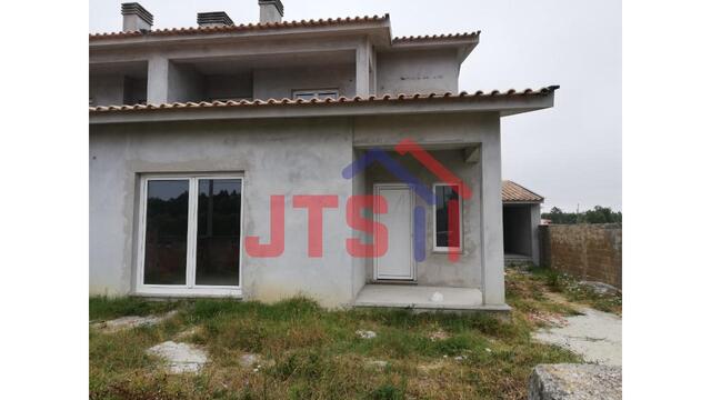 Moradia T3 em Oliveira do Bairro