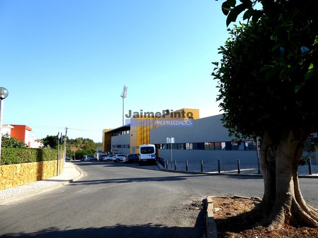 Terreno em Lagoa (Algarve)