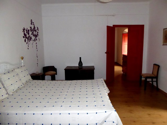 Moradia T0 em M�rtola