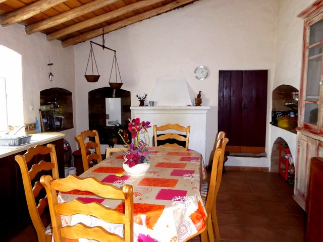 Moradia T0 em M�rtola