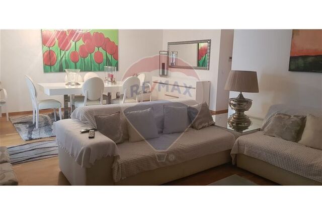 Apartamento T3 em Loures