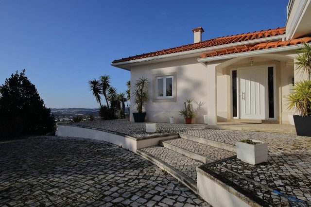 Moradia T4 em Alcobaça