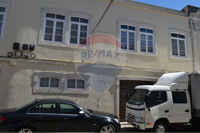 Prédio T0 em Alcobaça