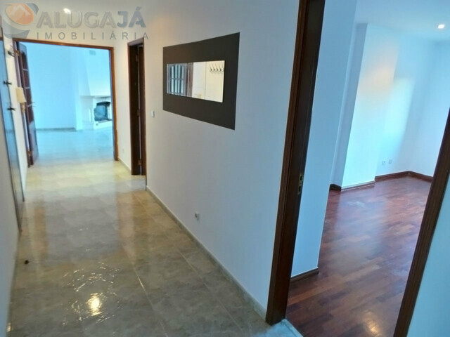 Apartamento T2 em Sintra