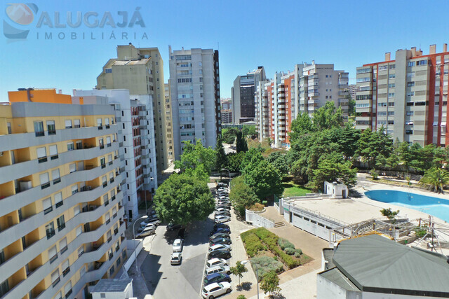 Apartamento T4 em Oeiras