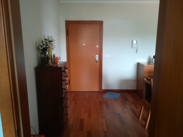 Apartamento T1 em Santa Cruz