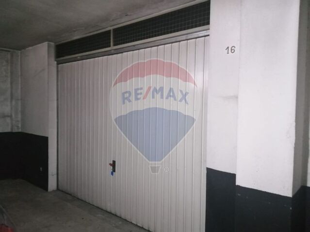 Garagem T0 em Guimarães