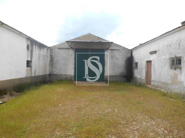 Armaz�m T0 em Idanha-a-Nova