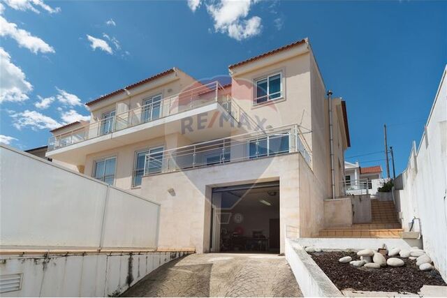 Moradia T4 em Alcobaça