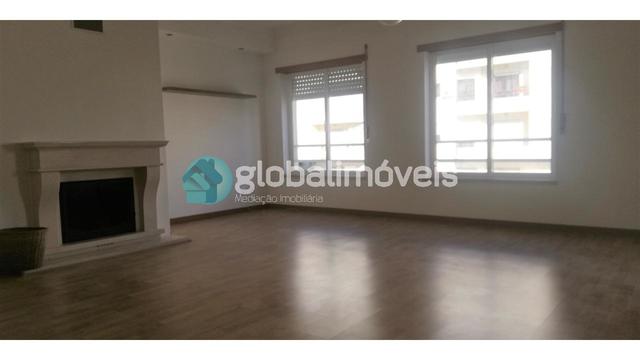Apartamento T3 em Montijo