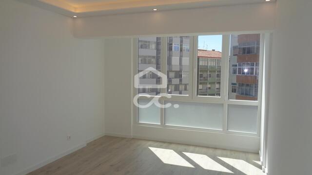 Apartamento T2 em Almada
