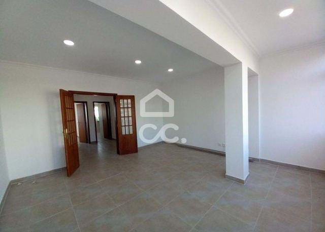 Apartamento T3 em Almada