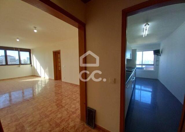 Apartamento T3 em Seixal